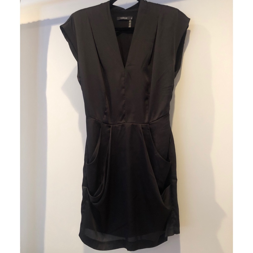 Theme Dress